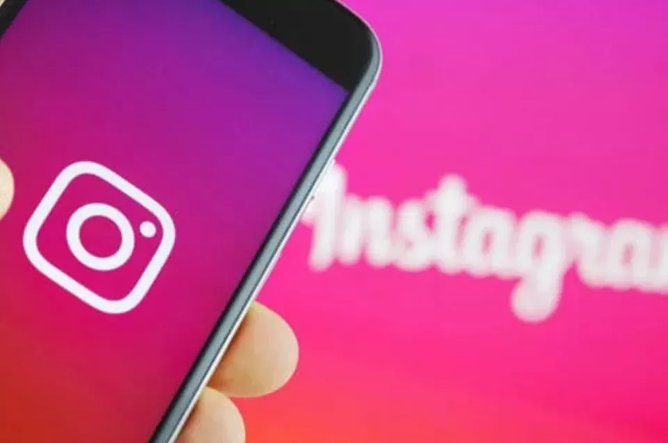 INSTAGRAM
